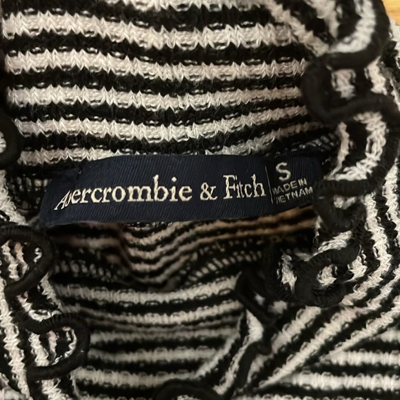 Striped turtleneck - Picture 4 of 4